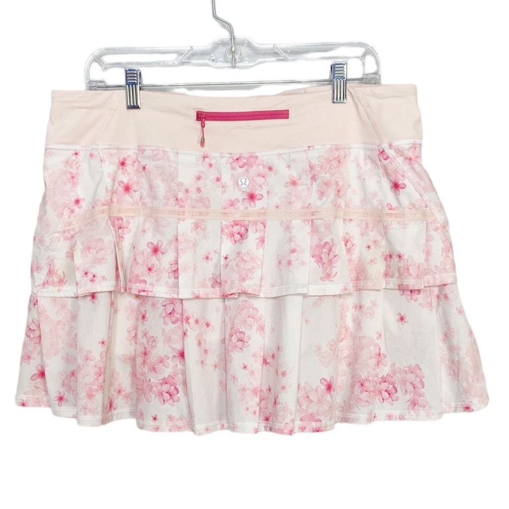 SOLD Lululemon Run: Pace Setter Skirt in Frangipani Parfait Pink / Parfait - Picture 3 of 5